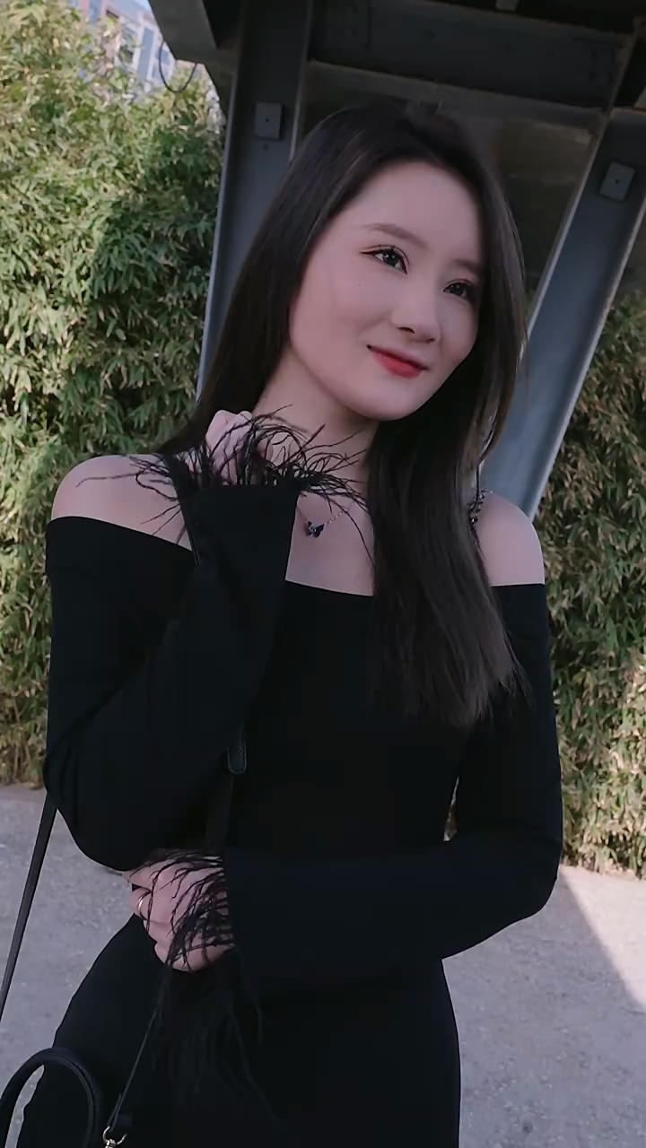 美女的上门医婿 第01集