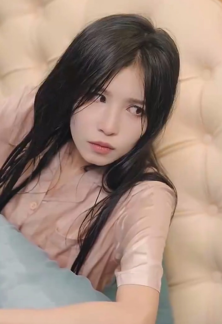 身体互换后首富老公每天替我受虐 第02集